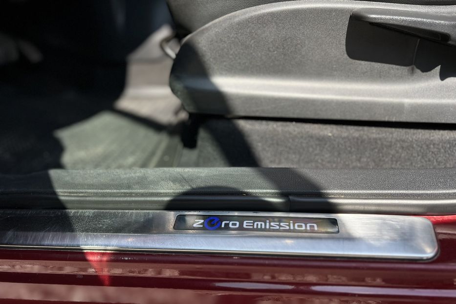 Продам Nissan Leaf 40kWh (KOMIS) 2018 года в г. Умань, Черкасская область