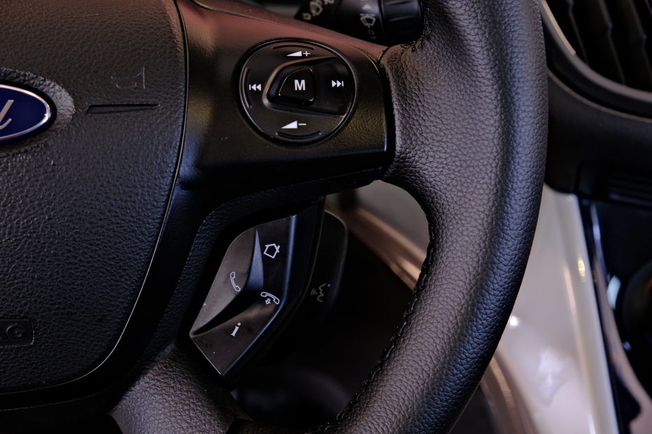 Продам Ford Escape 2013 года в Одессе