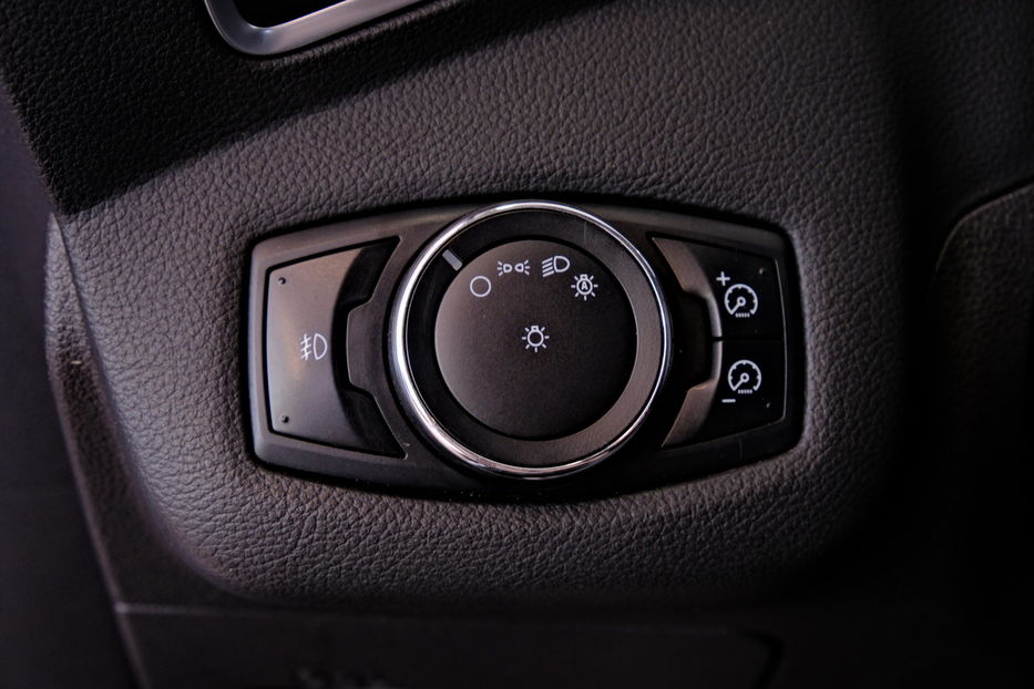 Продам Ford Escape 2013 года в Одессе
