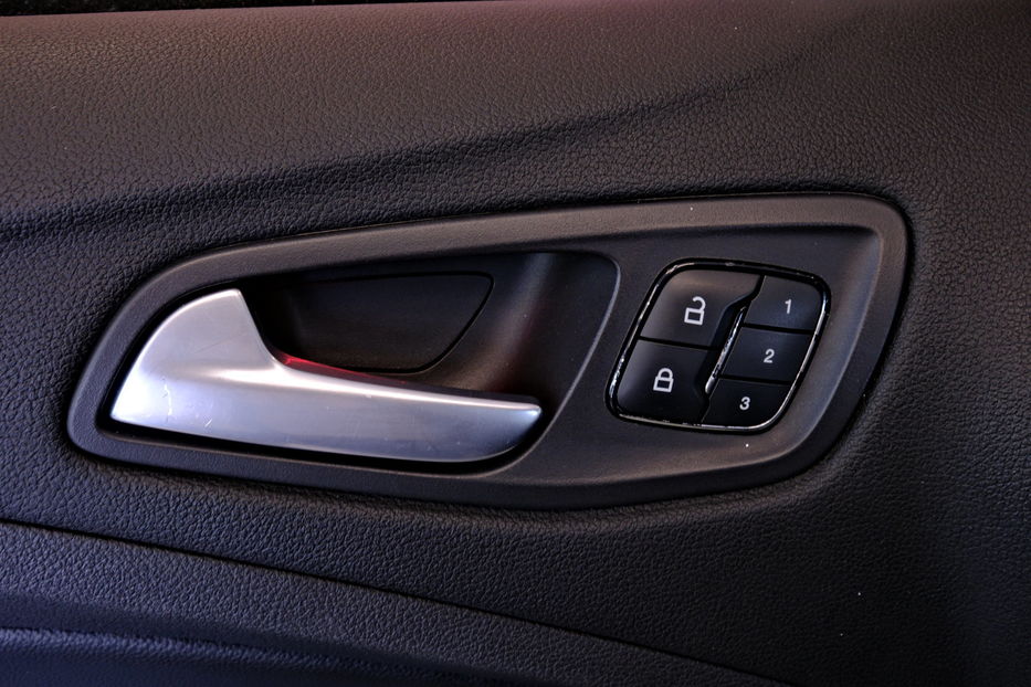 Продам Ford Escape 2013 года в Одессе