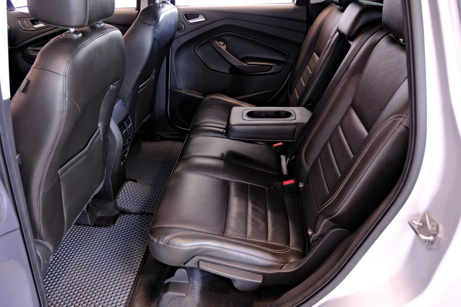 Продам Ford Escape 2013 года в Одессе