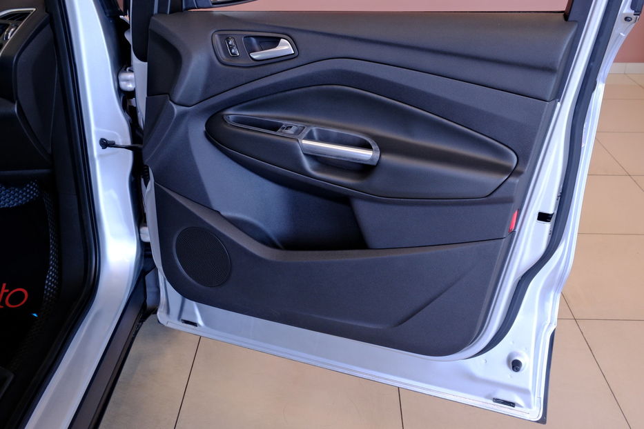 Продам Ford Escape 2013 года в Одессе