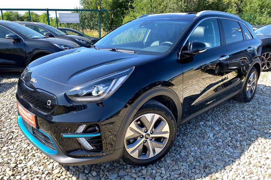 Продам Kia Niro 64 kWh Макс. комплектація Люк. 2021 года в Львове