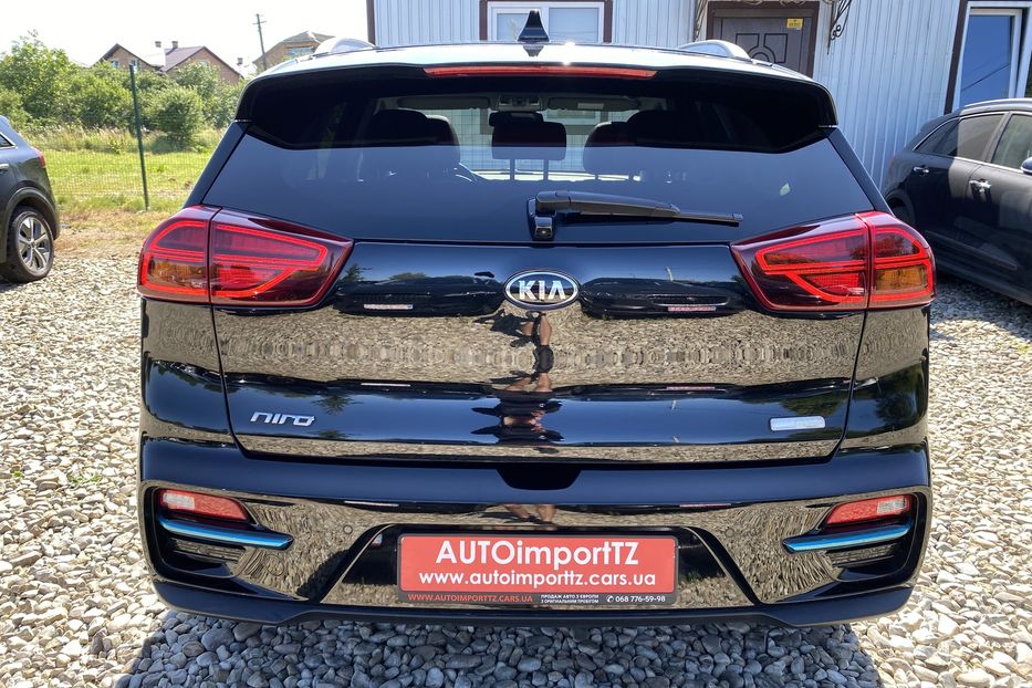 Продам Kia Niro 64 kWh Макс. комплектація Люк. 2021 года в Львове