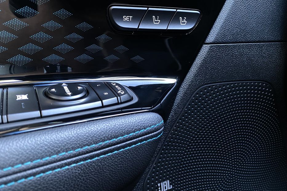 Продам Kia Niro 64 kWh Макс. комплектація Люк. 2021 года в Львове