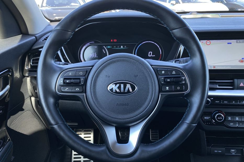 Продам Kia Niro 64 kWh Макс. комплектація Люк. 2021 года в Львове