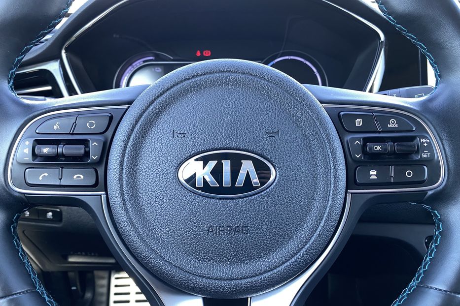 Продам Kia Niro 64 kWh Макс. комплектація Люк. 2021 года в Львове