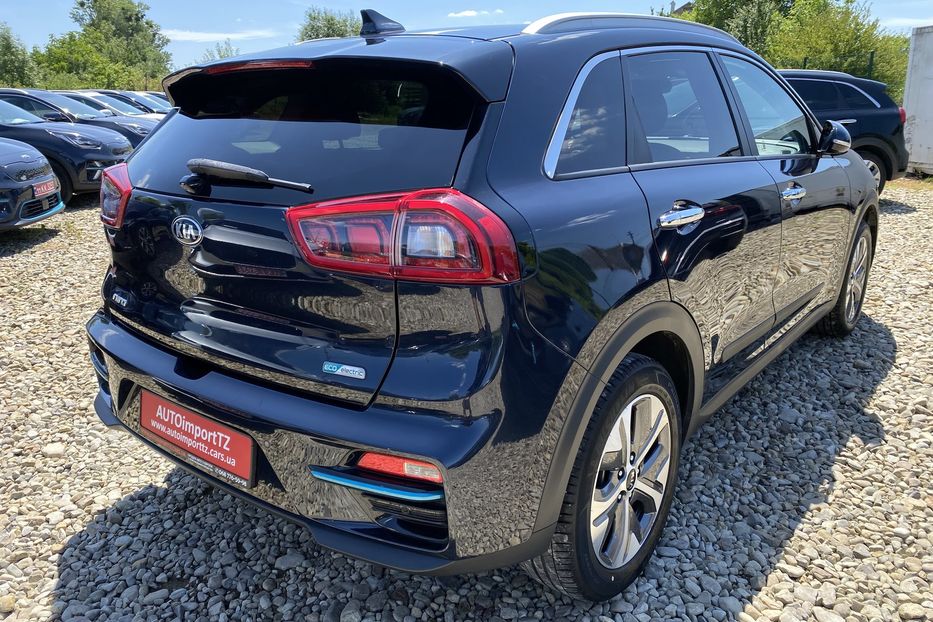 Продам Kia Niro 64 kWh Макс. комплектація 2020 года в Львове