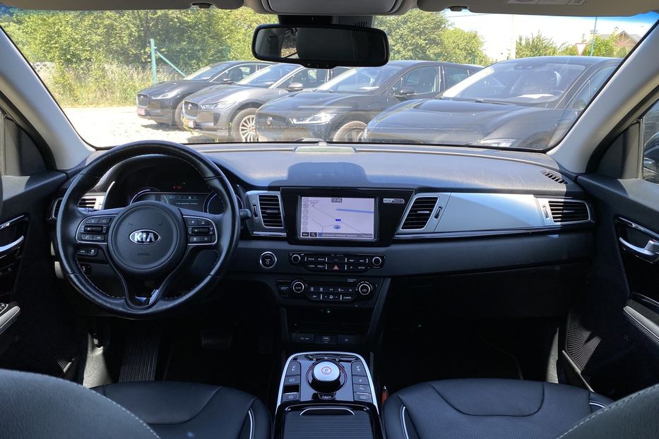 Продам Kia Niro 64 kWh Макс. комплектація 2020 года в Львове
