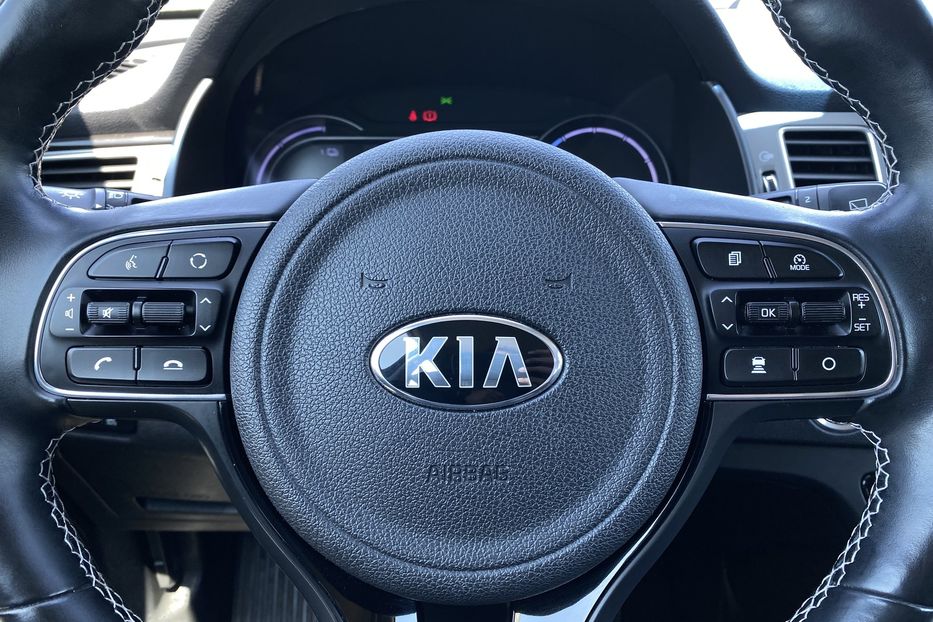 Продам Kia Niro 64 kWh Макс. комплектація 2020 года в Львове