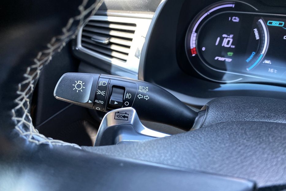 Продам Kia Niro 64 kWh Макс. комплектація 2020 года в Львове