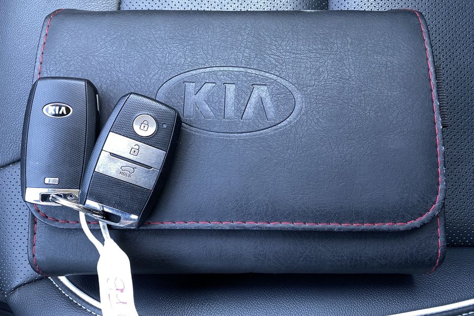 Продам Kia Niro 64 kWh Макс. комплектація 2020 года в Львове