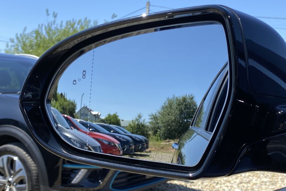 Продам Kia Niro 64 kWh Макс. комплектація 2020 года в Львове