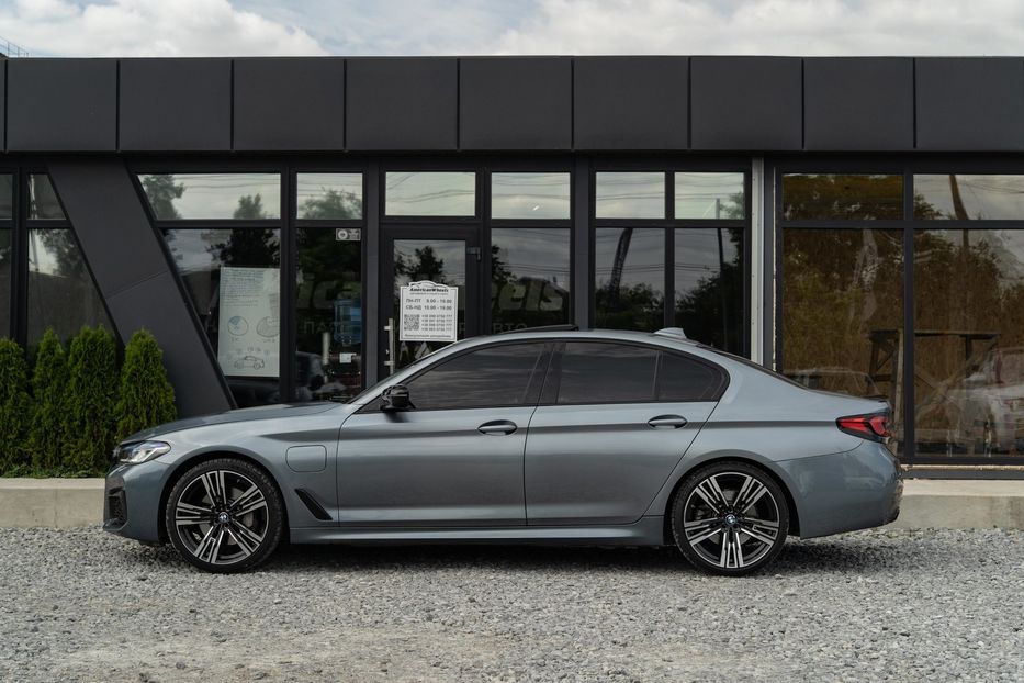Продам BMW 530 E Xdrive 2018 года в Черновцах