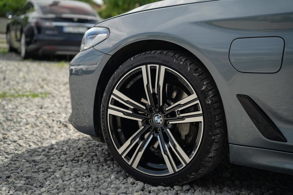 Продам BMW 530 E Xdrive 2018 года в Черновцах