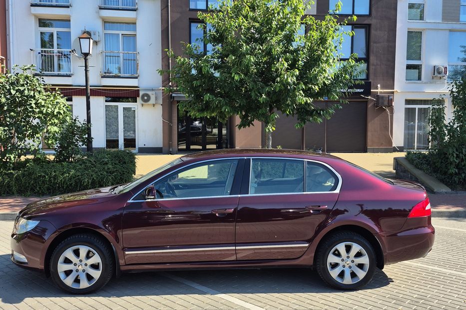 Продам Skoda Superb Highline 2010 года в Киеве