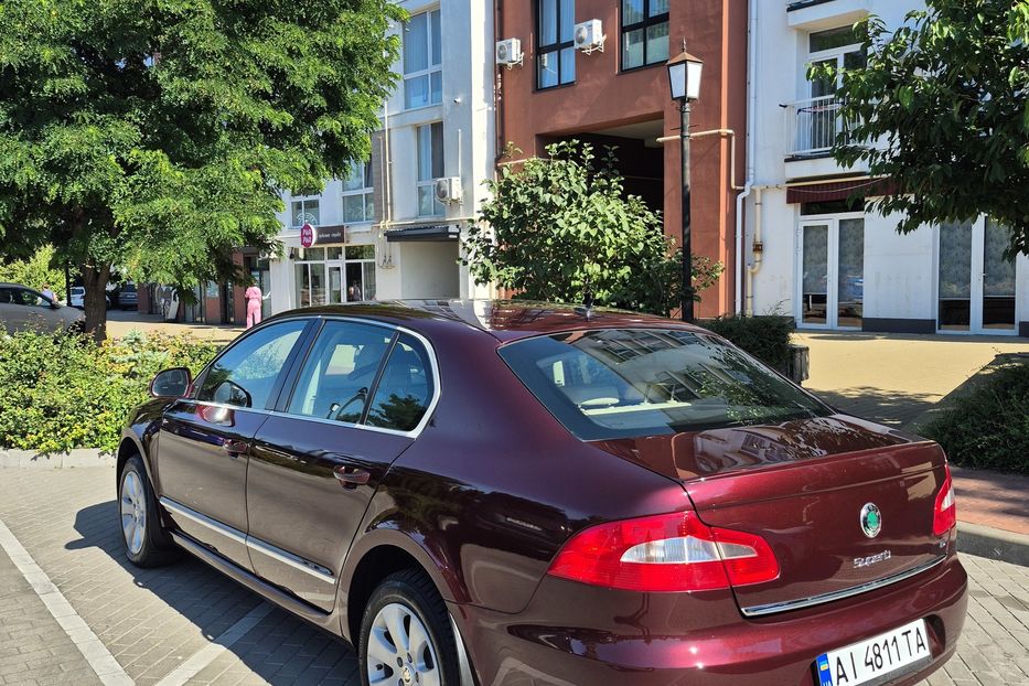 Продам Skoda Superb Highline 2010 года в Киеве