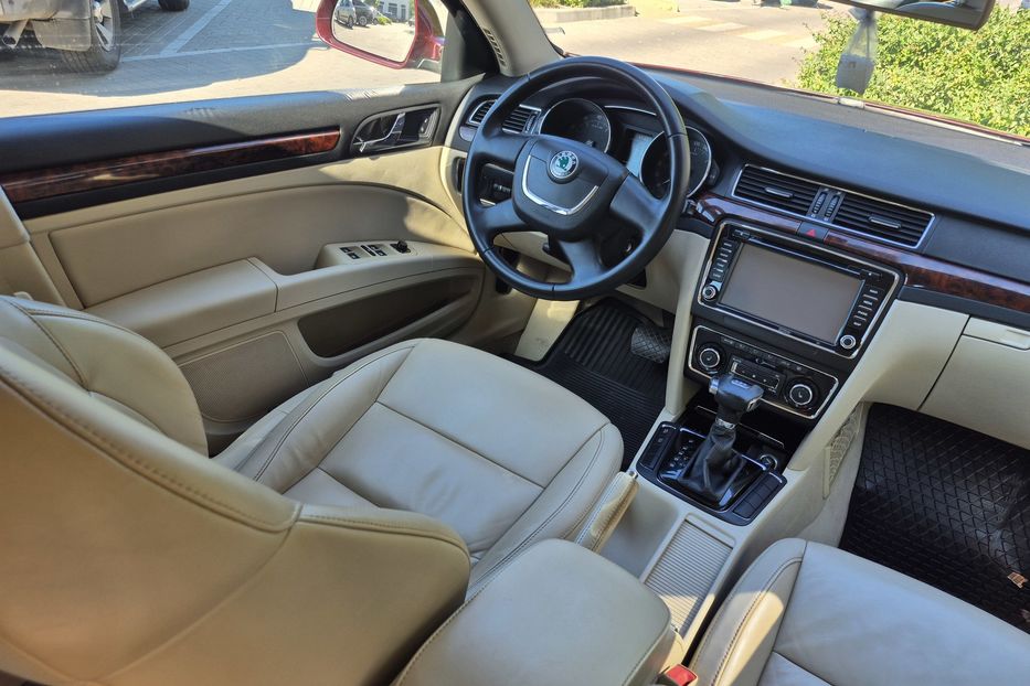 Продам Skoda Superb Highline 2010 года в Киеве
