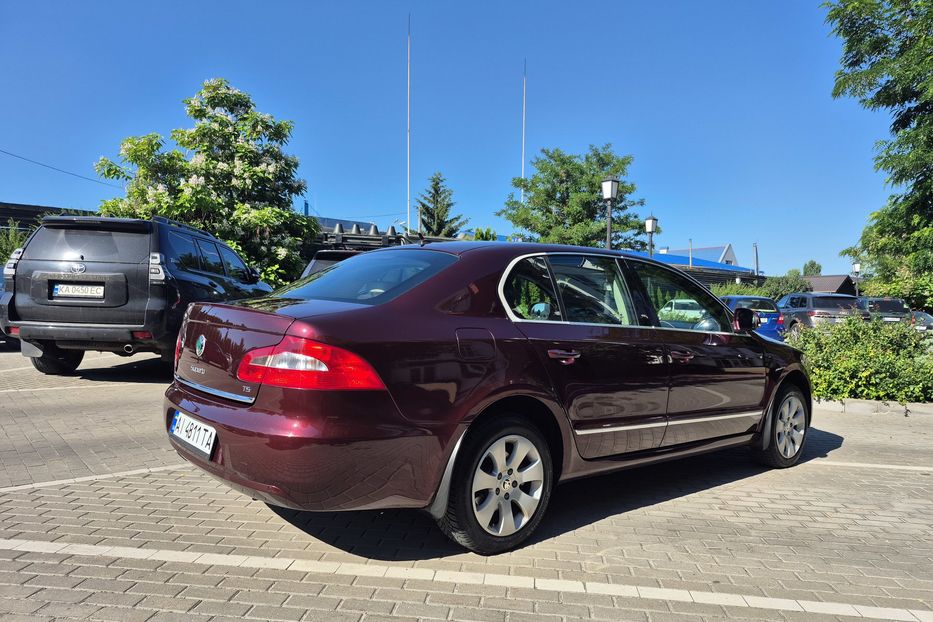 Продам Skoda Superb Highline 2010 года в Киеве