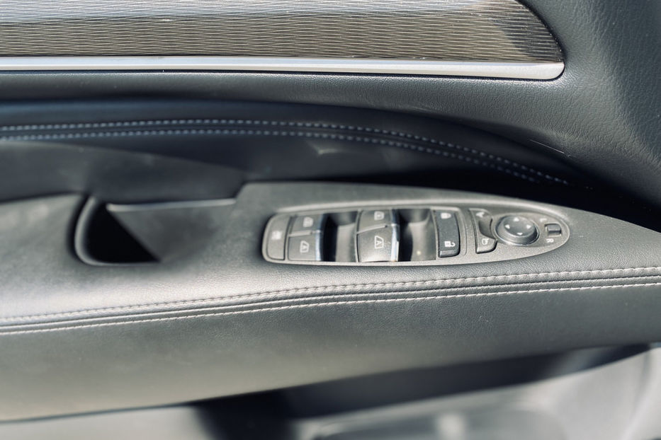 Продам Infiniti QX60 2016 года в Киеве