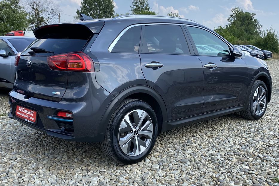 Продам Kia Niro 64кВт Макс.компл.Prestige 2020 года в Львове