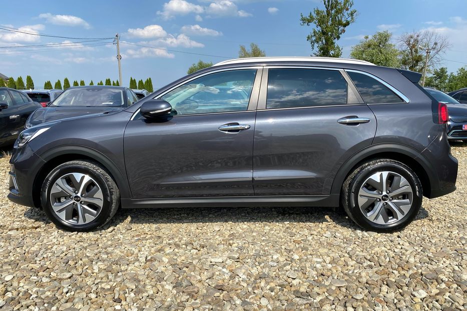 Продам Kia Niro 64кВт Макс.компл.Prestige 2020 года в Львове
