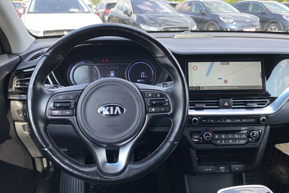 Продам Kia Niro 64кВт Макс.компл.Prestige 2020 года в Львове