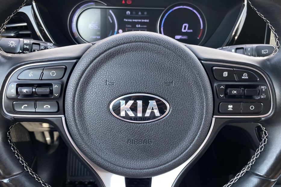 Продам Kia Niro 64кВт Макс.компл.Prestige 2020 года в Львове
