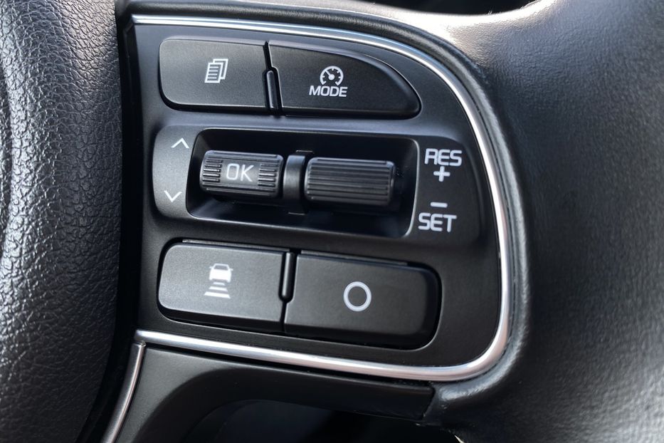 Продам Kia Niro 64кВт Макс.компл.Prestige 2020 года в Львове