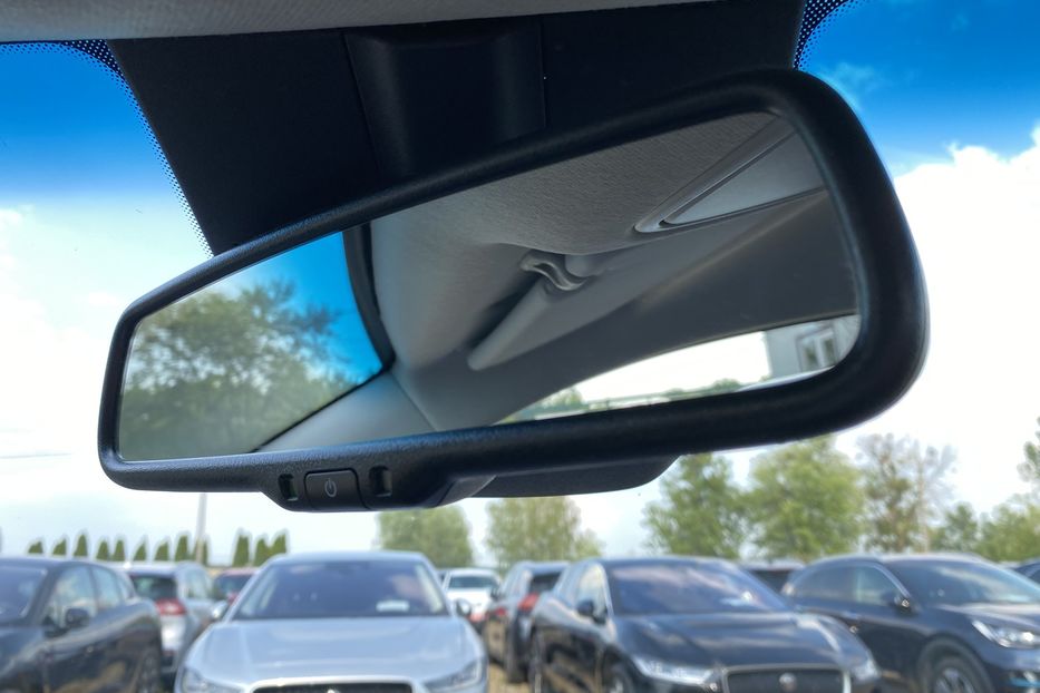 Продам Kia Niro 64кВт Макс.компл.Prestige 2020 года в Львове