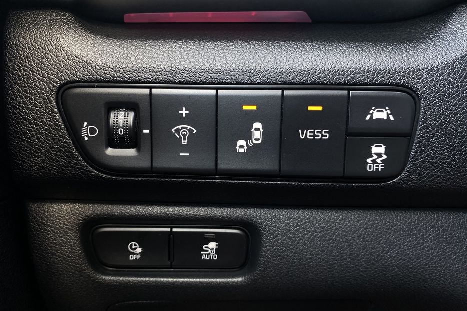 Продам Kia Niro 64кВт Макс.компл.Prestige 2020 года в Львове