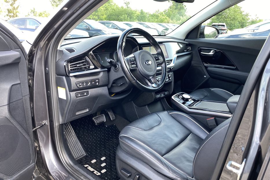 Продам Kia Niro 64кВт Макс.компл.Prestige 2020 года в Львове