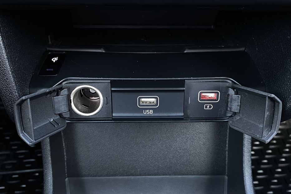Продам Kia Niro 64кВт Макс.компл.Prestige 2020 года в Львове