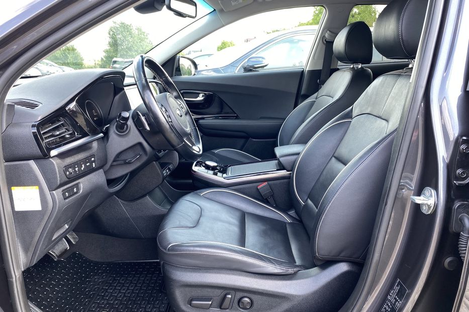 Продам Kia Niro 64кВт Макс.компл.Prestige 2020 года в Львове
