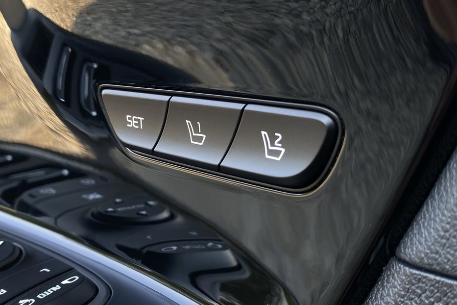 Продам Kia Niro 64кВт Макс.компл.Prestige 2020 года в Львове