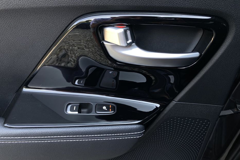 Продам Kia Niro 64кВт Макс.компл.Prestige 2020 года в Львове