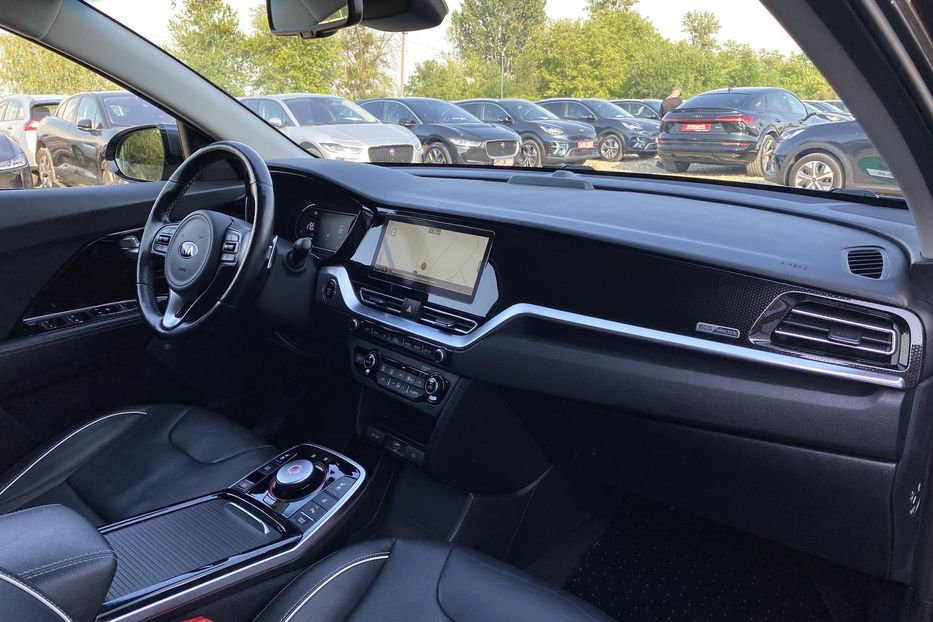 Продам Kia Niro 64кВт Макс.компл.Prestige 2020 года в Львове