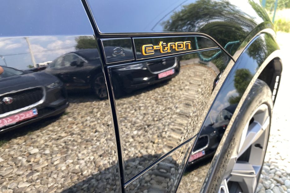 Продам Audi E-Tron S Sportback 2xSLineBlackEditio 2022 года в Львове