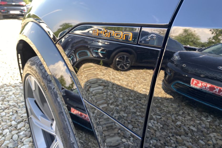 Продам Audi E-Tron S Sportback 2xSLineBlackEditio 2022 года в Львове