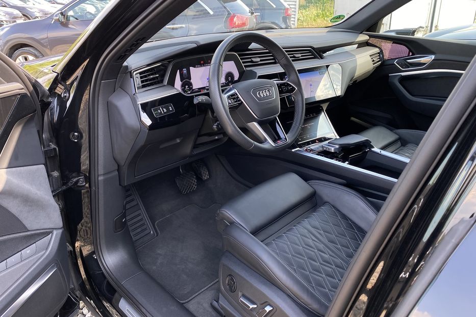 Продам Audi E-Tron S Sportback 2xSLineBlackEditio 2022 года в Львове