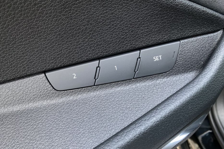 Продам Audi E-Tron S Sportback 2xSLineBlackEditio 2022 года в Львове