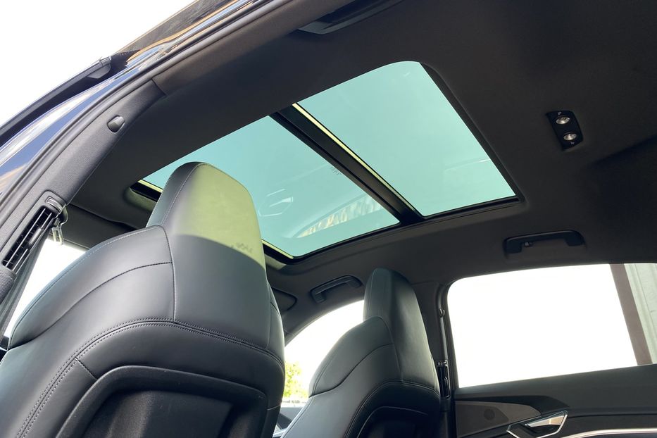 Продам Audi E-Tron S Sportback 2xSLineBlackEditio 2022 года в Львове