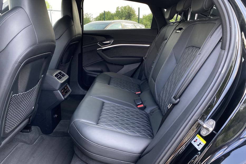 Продам Audi E-Tron S Sportback 2xSLineBlackEditio 2022 года в Львове