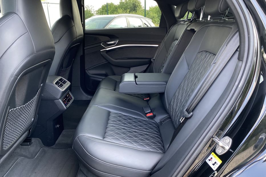 Продам Audi E-Tron S Sportback 2xSLineBlackEditio 2022 года в Львове