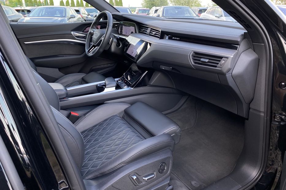 Продам Audi E-Tron S Sportback 2xSLineBlackEditio 2022 года в Львове