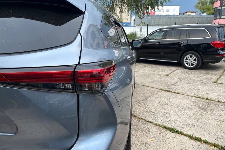 Продам Toyota Highlander 2021 года в Черновцах