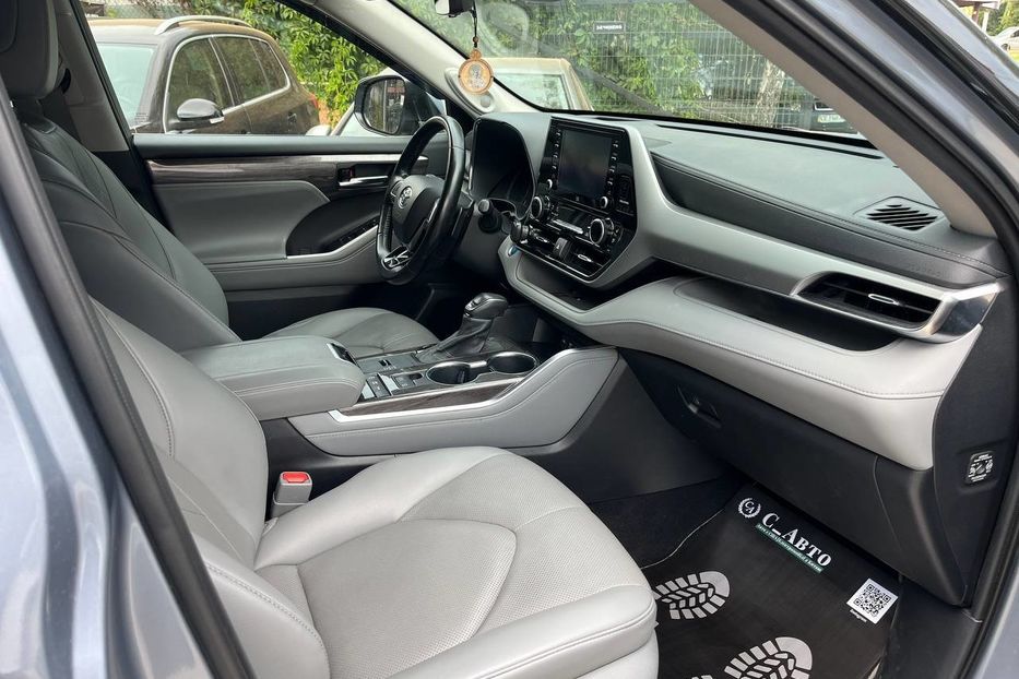 Продам Toyota Highlander 2021 года в Черновцах