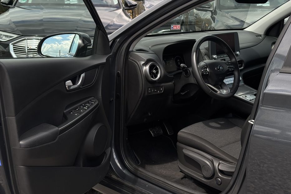 Продам Hyundai Kona 64квт  2021 года в Львове
