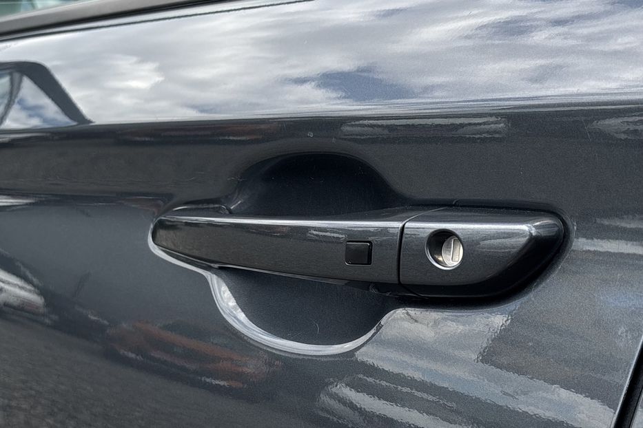 Продам Hyundai Kona 64квт  2021 года в Львове