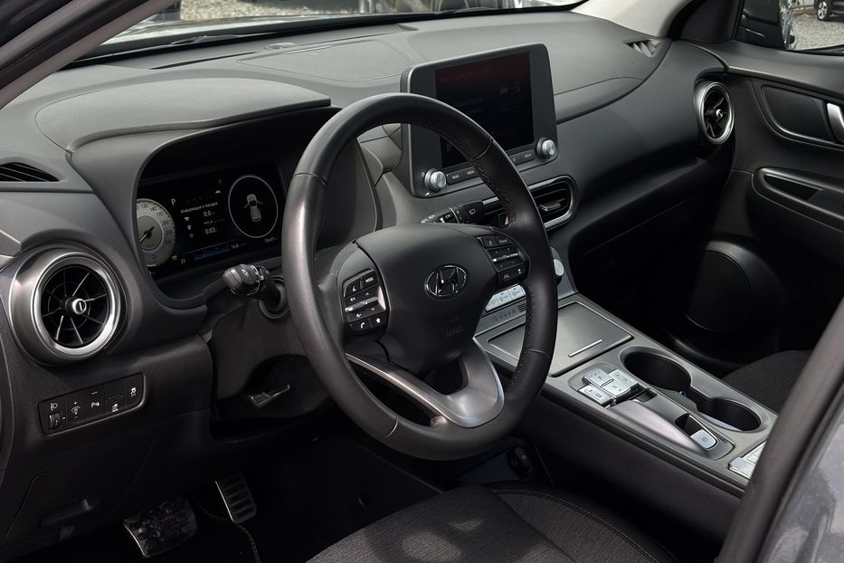 Продам Hyundai Kona 64квт  2021 года в Львове